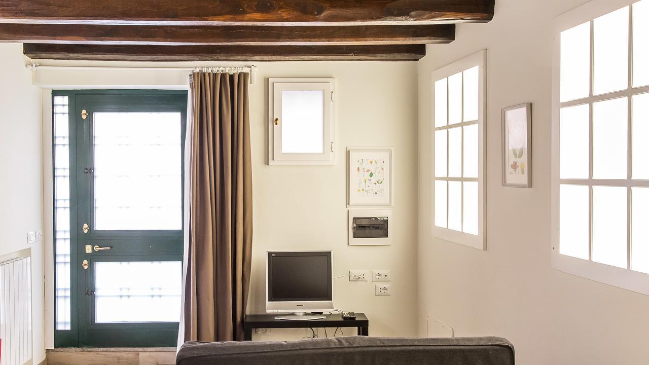 Rental In Rome Trastevere White Exterior photo